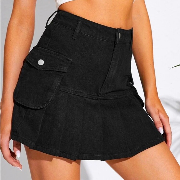 Black Pleated Hem Denim Skirt - Picture 1 of 5